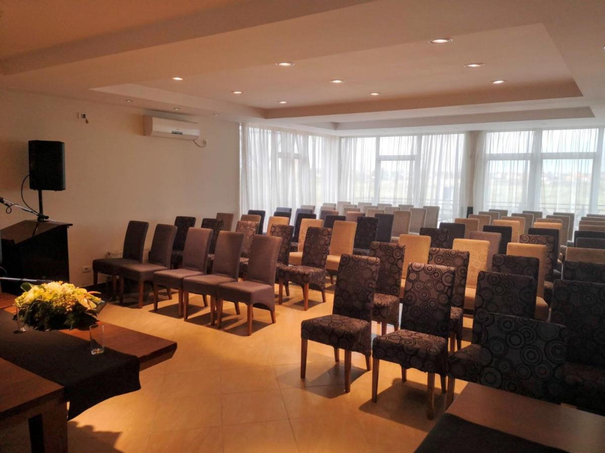 Hotel Euforia Lounge Šabac Dış mekan fotoğraf