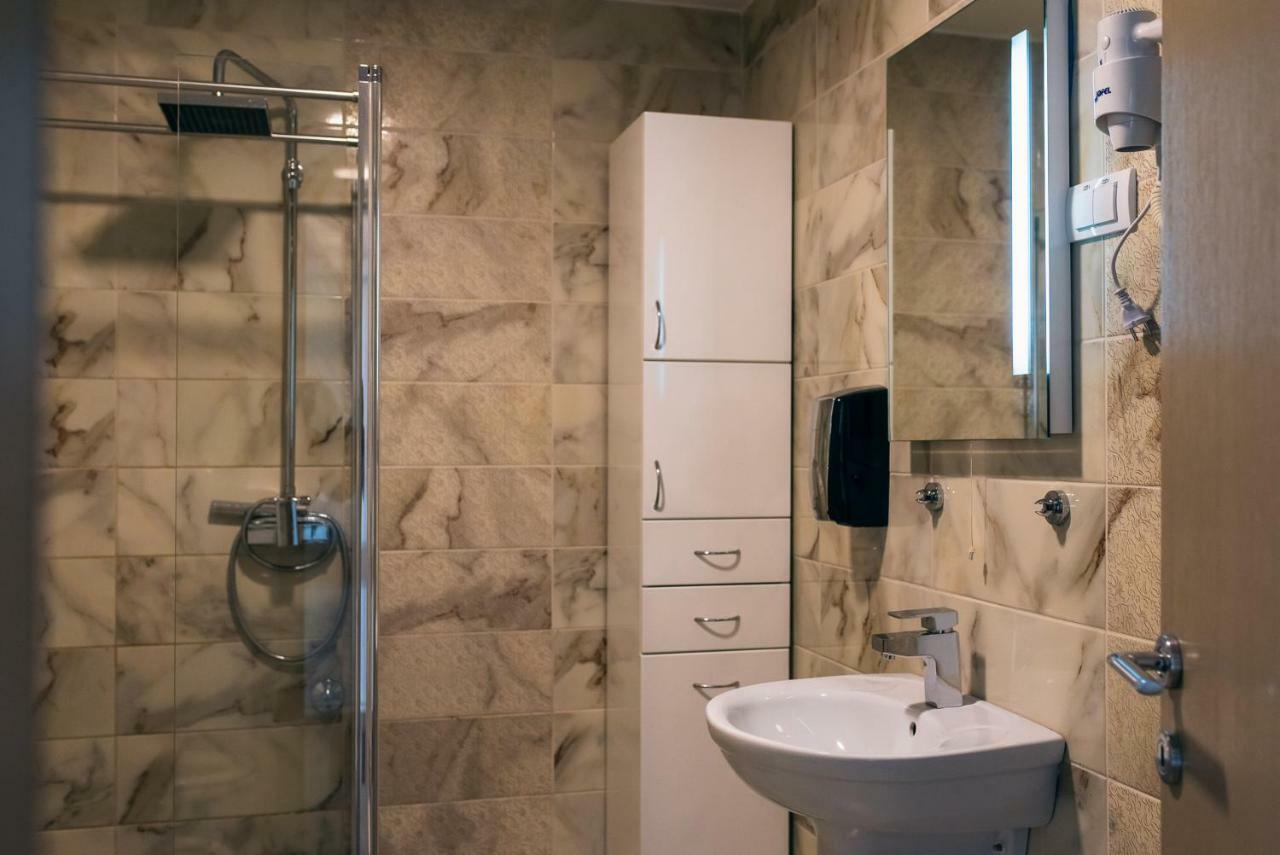 Hotel Euforia Lounge Šabac Dış mekan fotoğraf